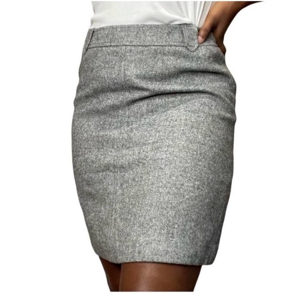 Talbots Classic Gray Like New Wool Skirt Double Lined Size 6P Work/Staple - Picture 6 of 6